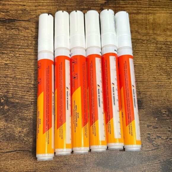 Molotow One4All Acrylic Pump Marker in Signal White. 4 mm Tip. 6-Pack. NIB! - Picture 3 of 11